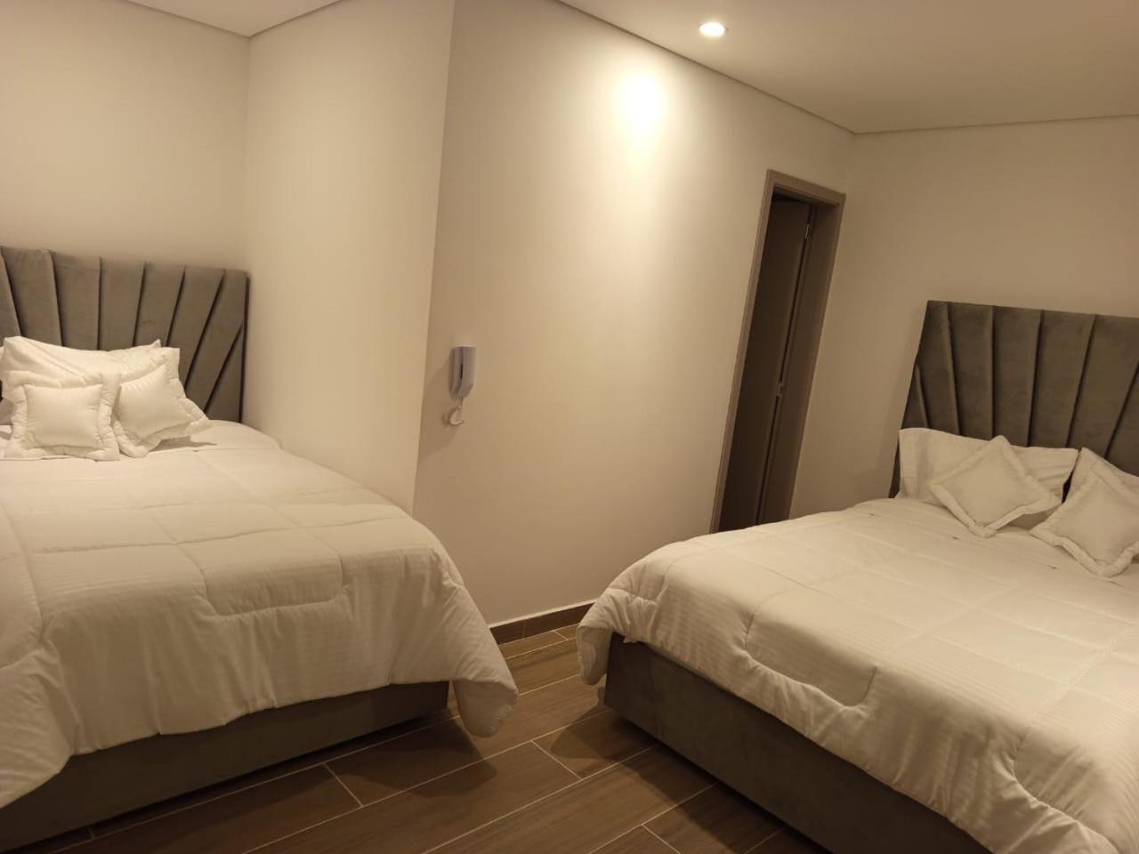 בוגוטה Hotel Saron מראה חיצוני תמונה