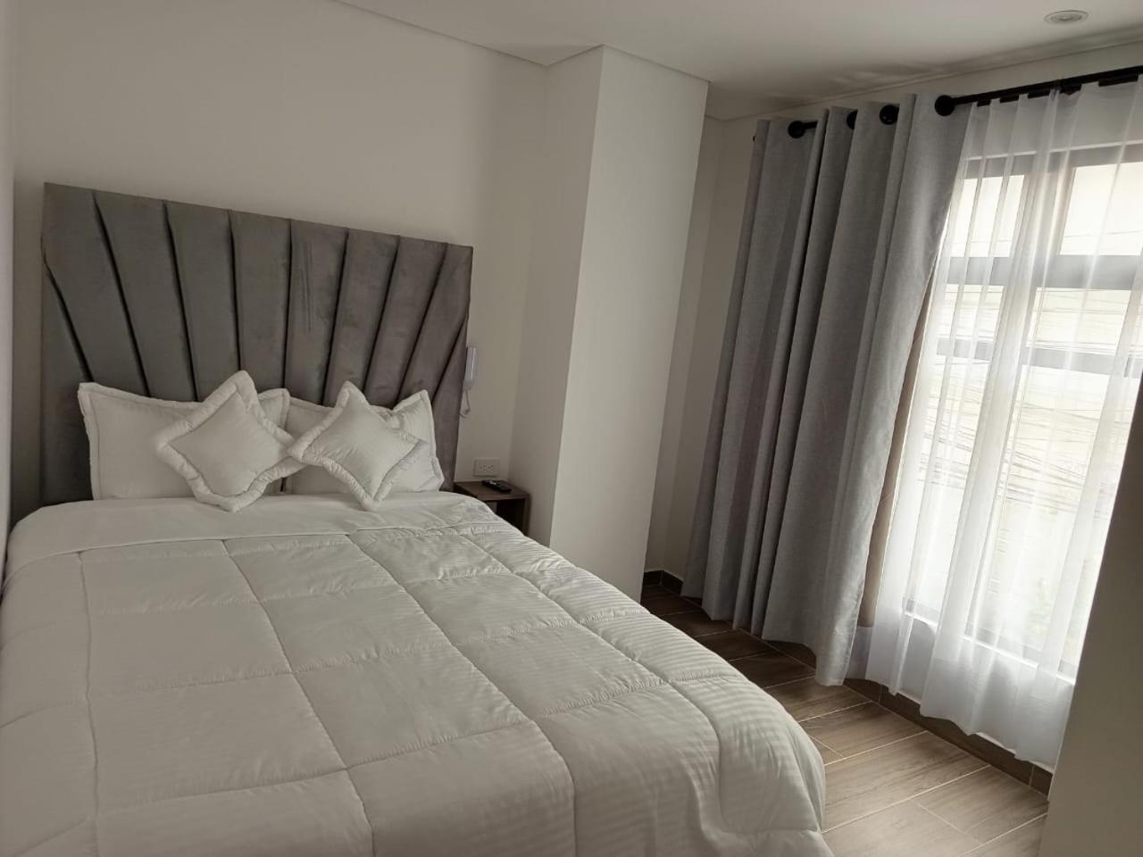 בוגוטה Hotel Saron מראה חיצוני תמונה
